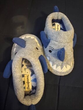 dearfoams Gray and Royal Blue Shark Plush Baby Slippers